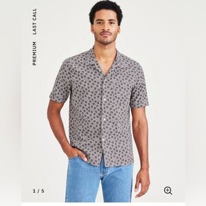 💕4 for $10- Men’s camp collar button up shirt